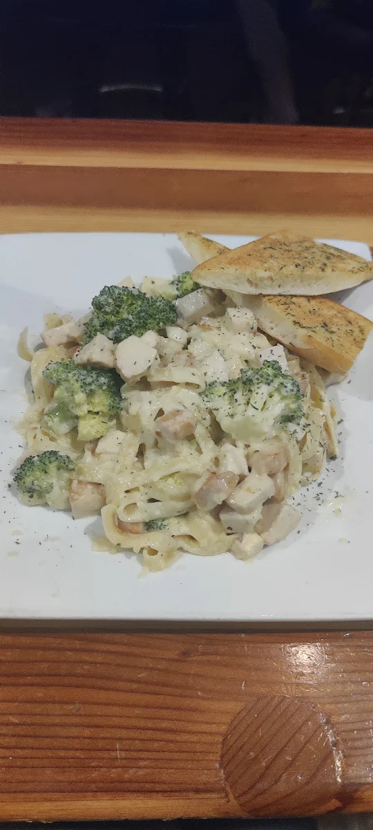 Chicken Alfredo Pasta