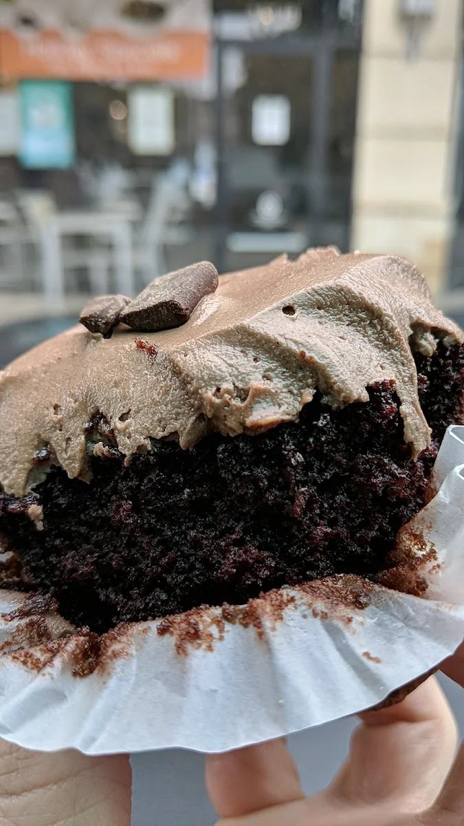 Vegan Chocolate Cupcake