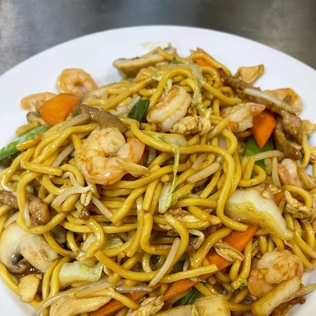 Shrimp Lo Mein with Vegetables