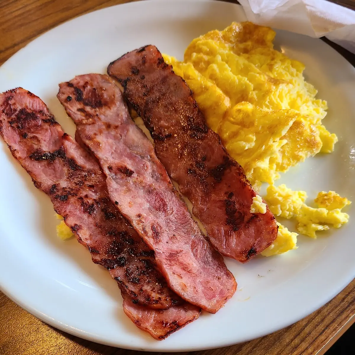 Scrambled Eggs with Turkey Bacon