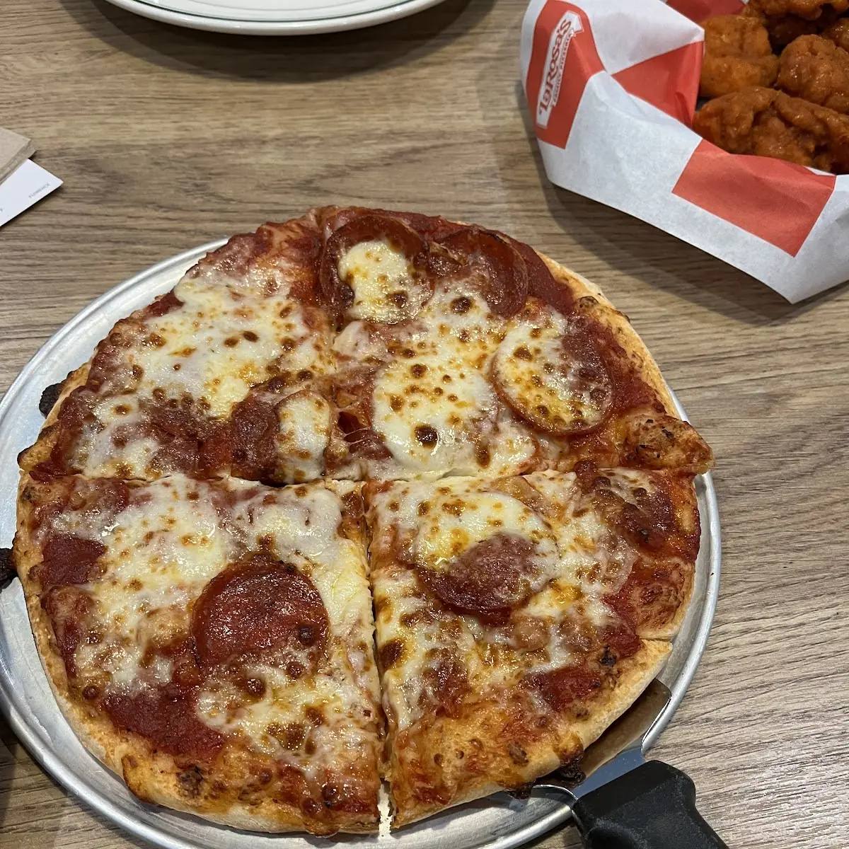 Hand-Tossed Pepperoni Pizza