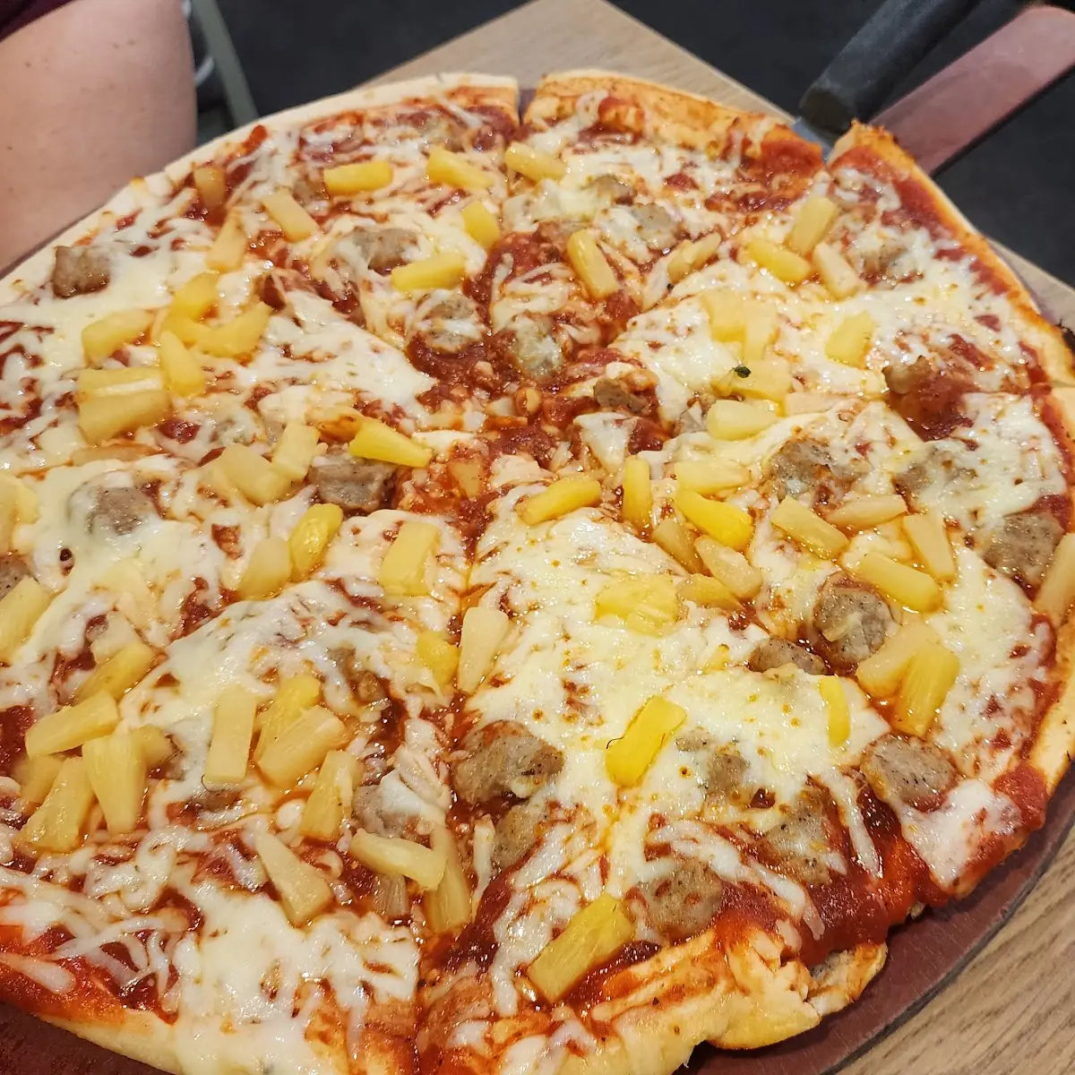 Hawaiian Pizza
