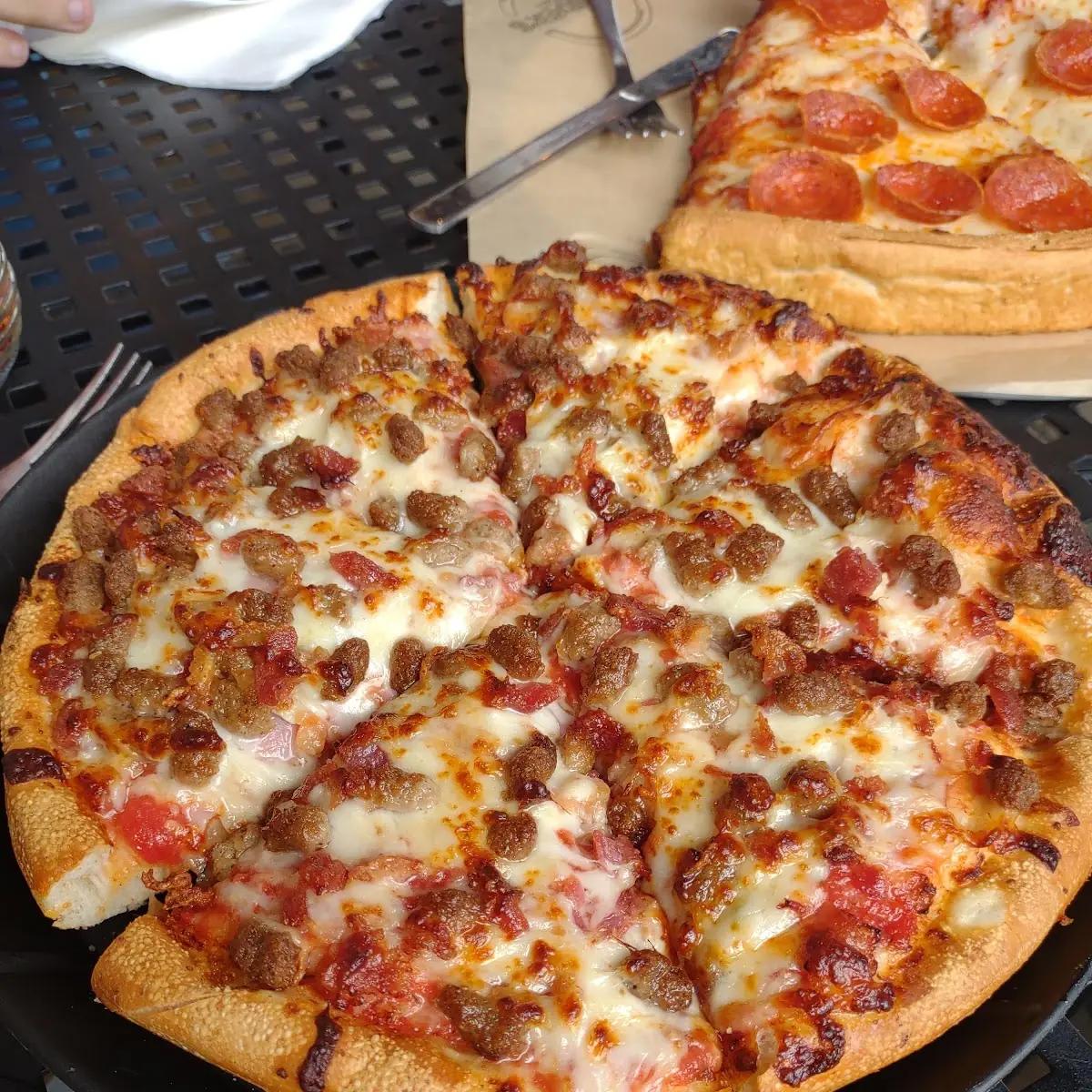 Chicken Bacon Ranch Pizza (14" Large)