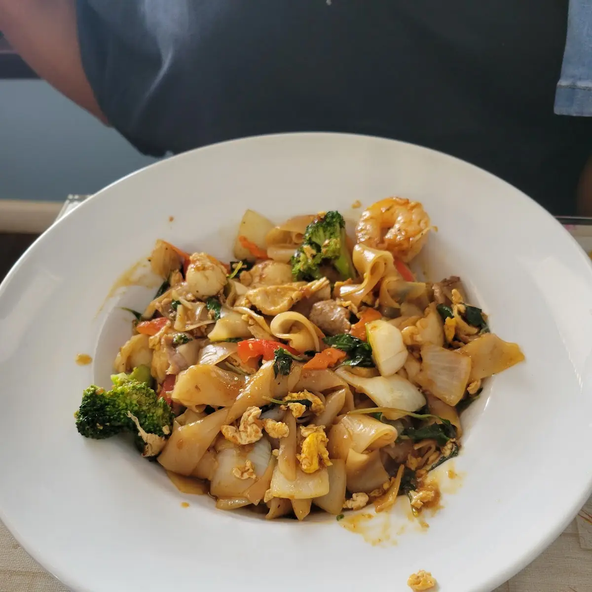 Drunken Pad Kee Mao Sen Yai