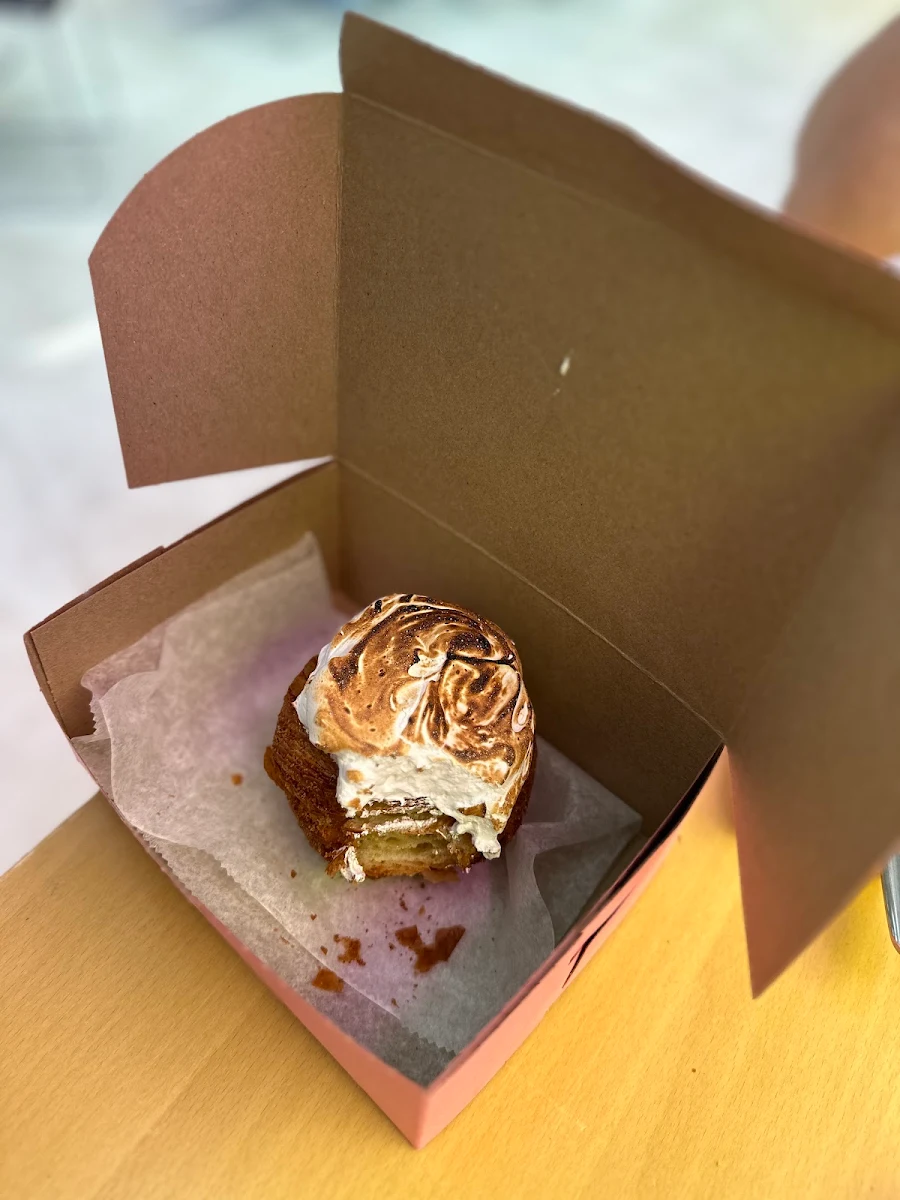 Cruffin Croissant