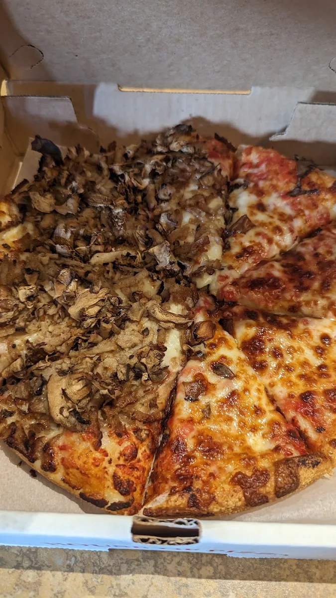 Hamburger Mushroom Pizza