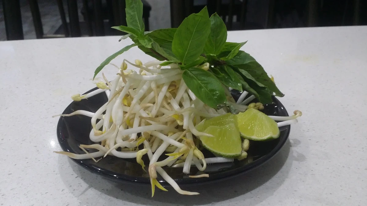 Highlights, Pho Lang Van