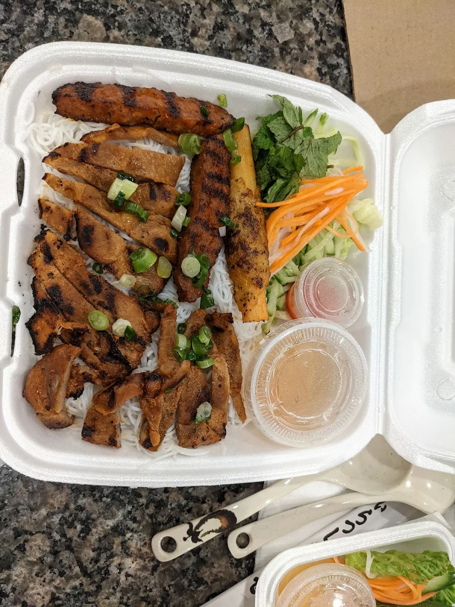Highlights, Pho Lang Van