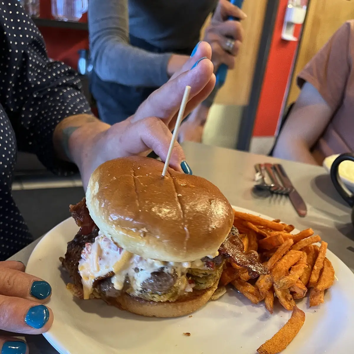 Pimento Bacon Cheeseburger