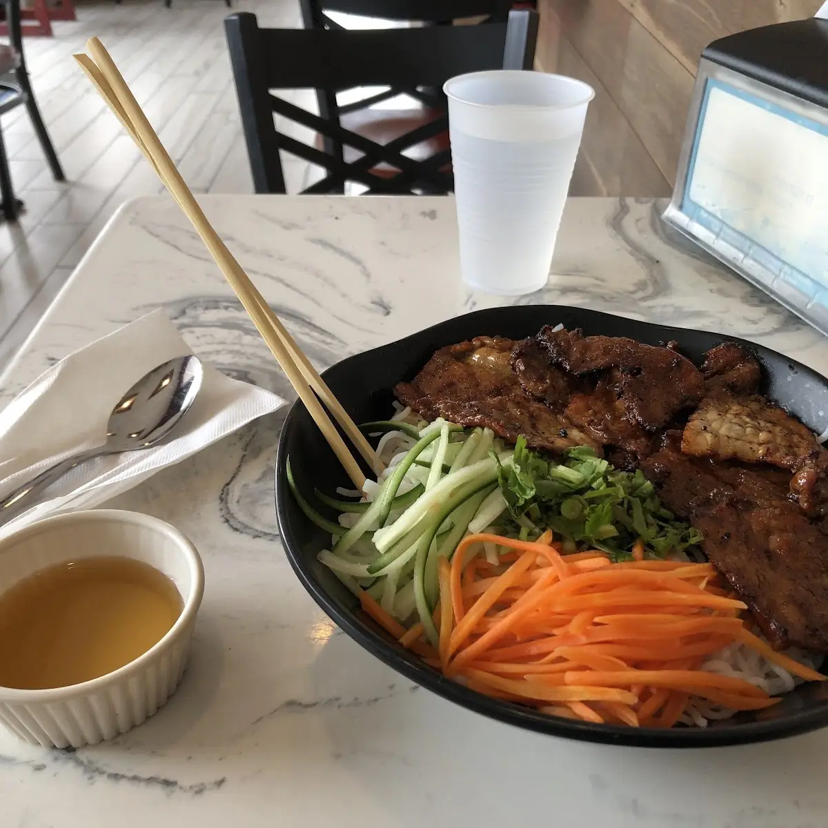 Bun BBQ Chicken Cha Gio