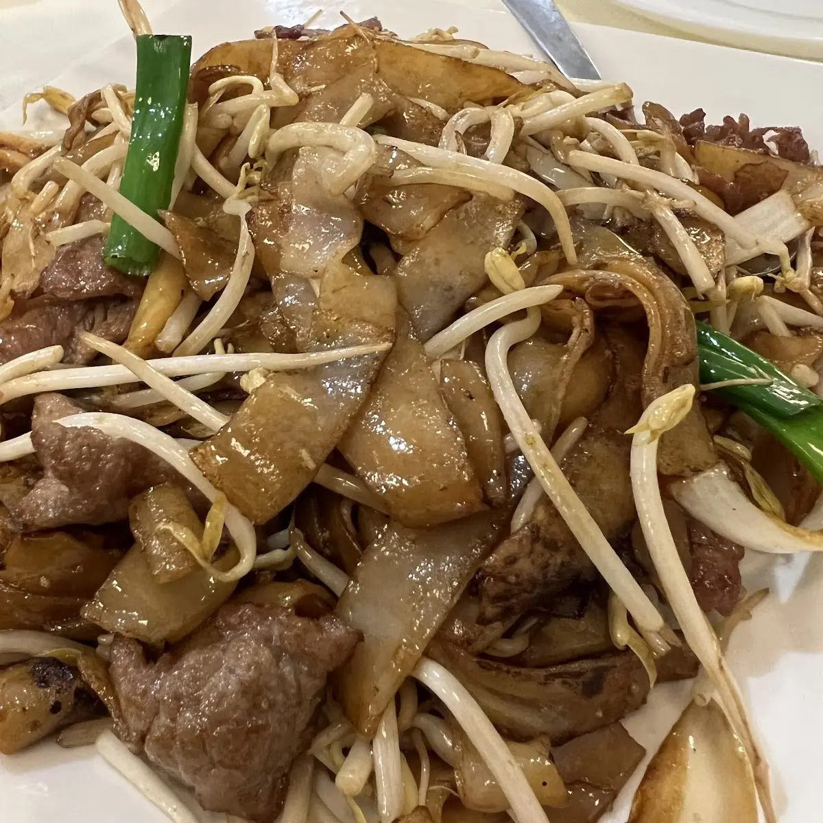 Fried Flat Rice Noodle w Beef