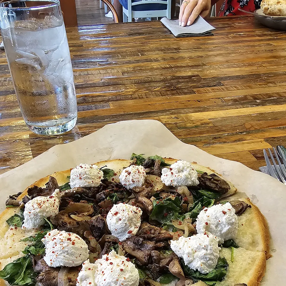 Spinach and Wild Mushroom Pizza V