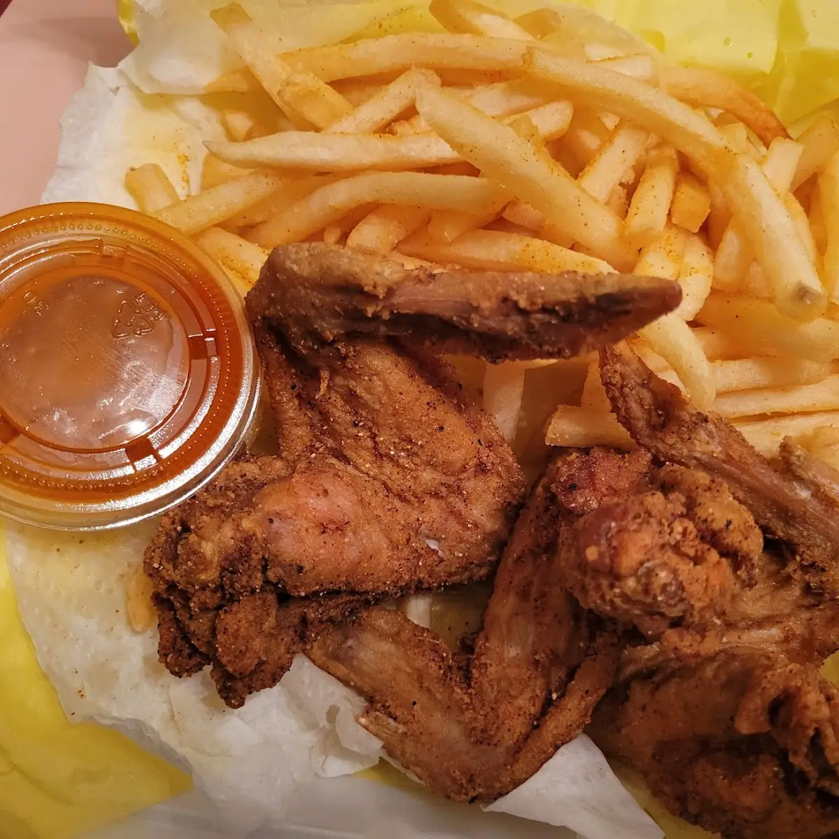 Chicken Wings with Fries