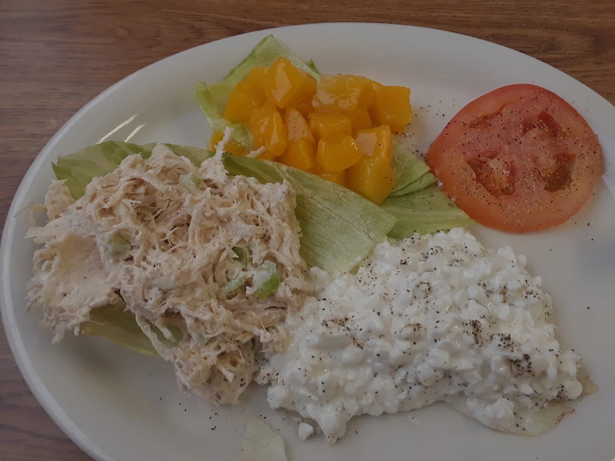 Tuna Salad Platter