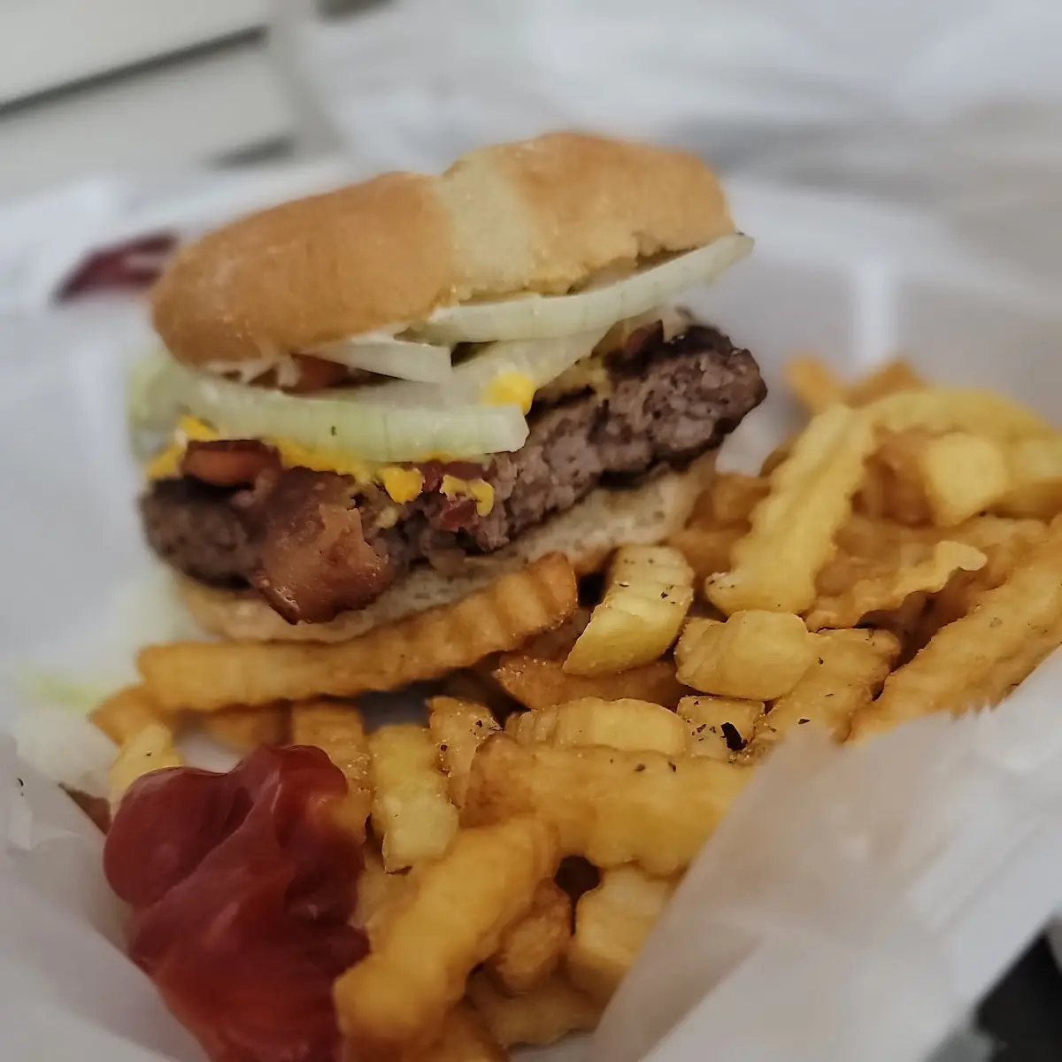 Bacon Cheeseburger with Fries