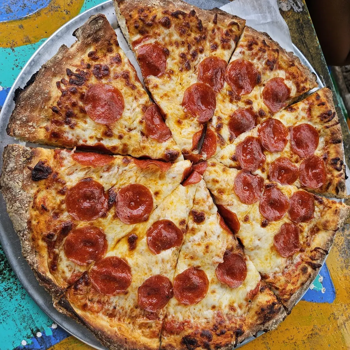 Pizza En Horno de Leña de Peperoni