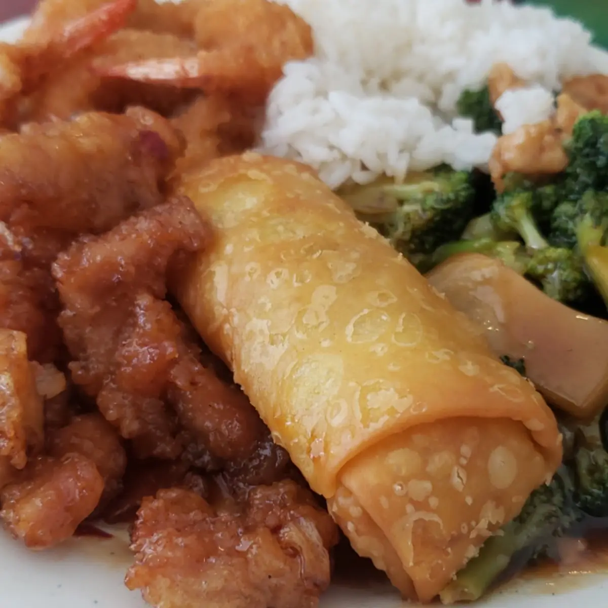Egg Rolls Chicken with Broccoli