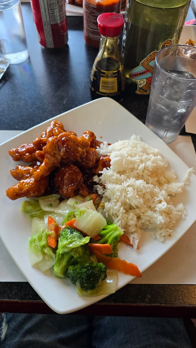 C1A.Jumbo Fried Chicken Wings (6)-Jumbo Ailes de Poulet Frites (6)