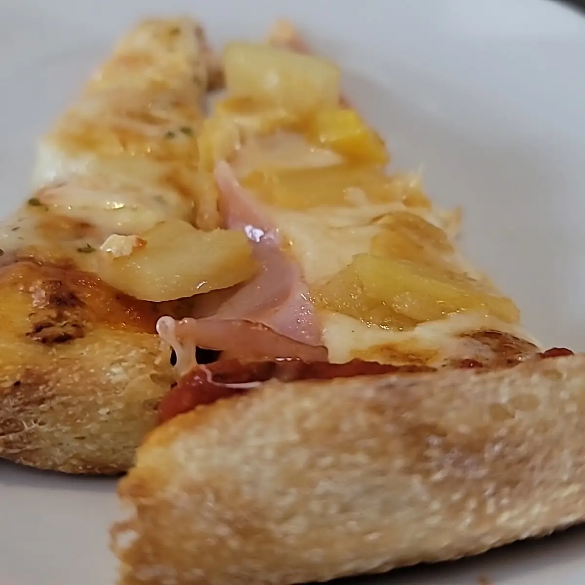 Hawaiian Pizza