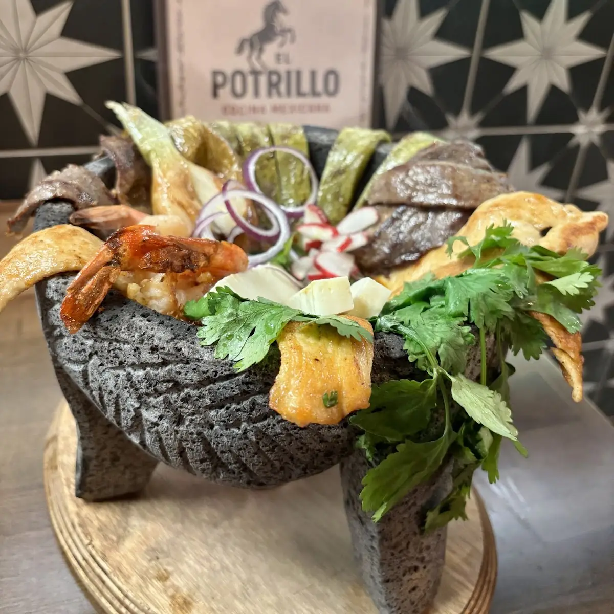 Molcajete El Potrillo