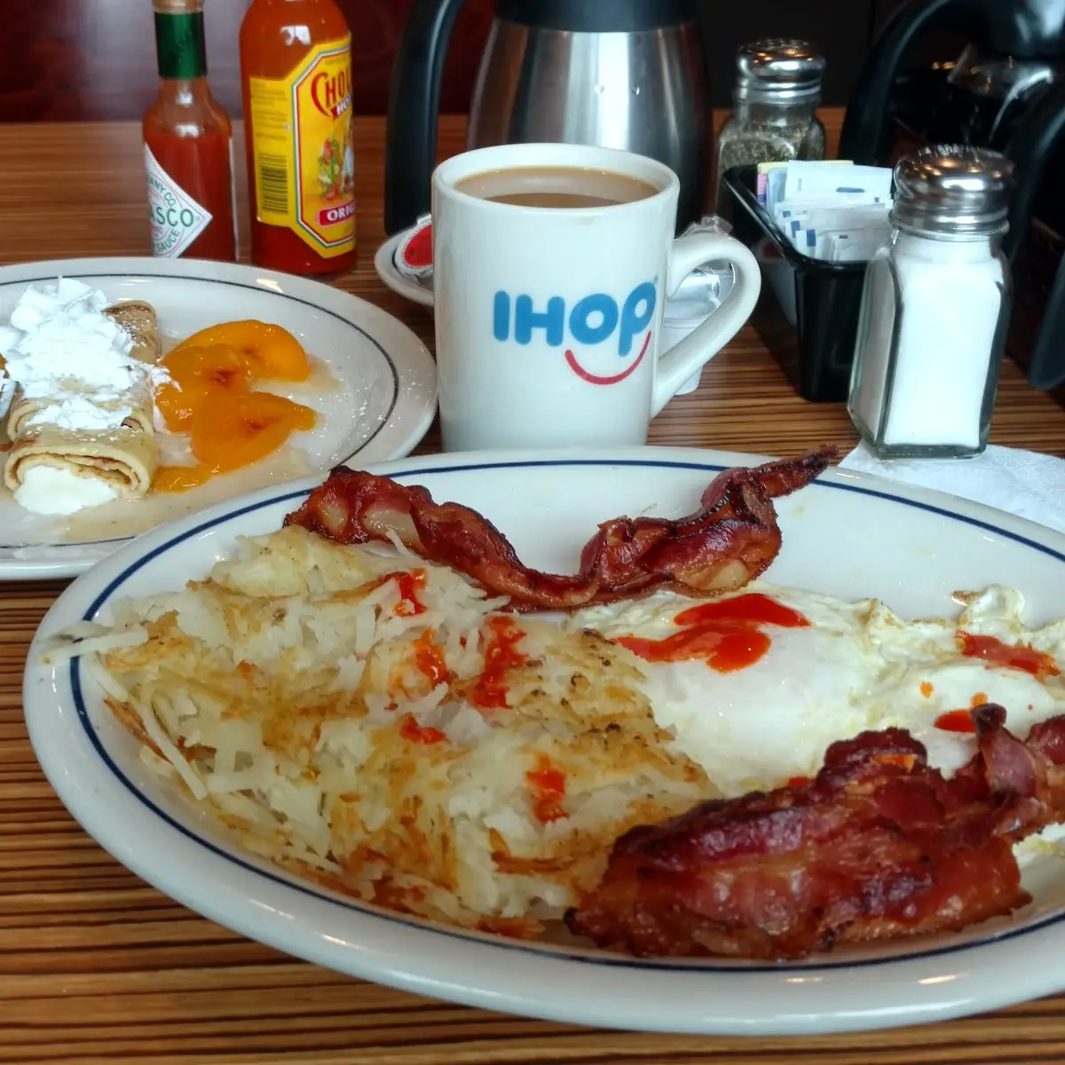 Scrambled Eggs Bacon and Hashbrowns