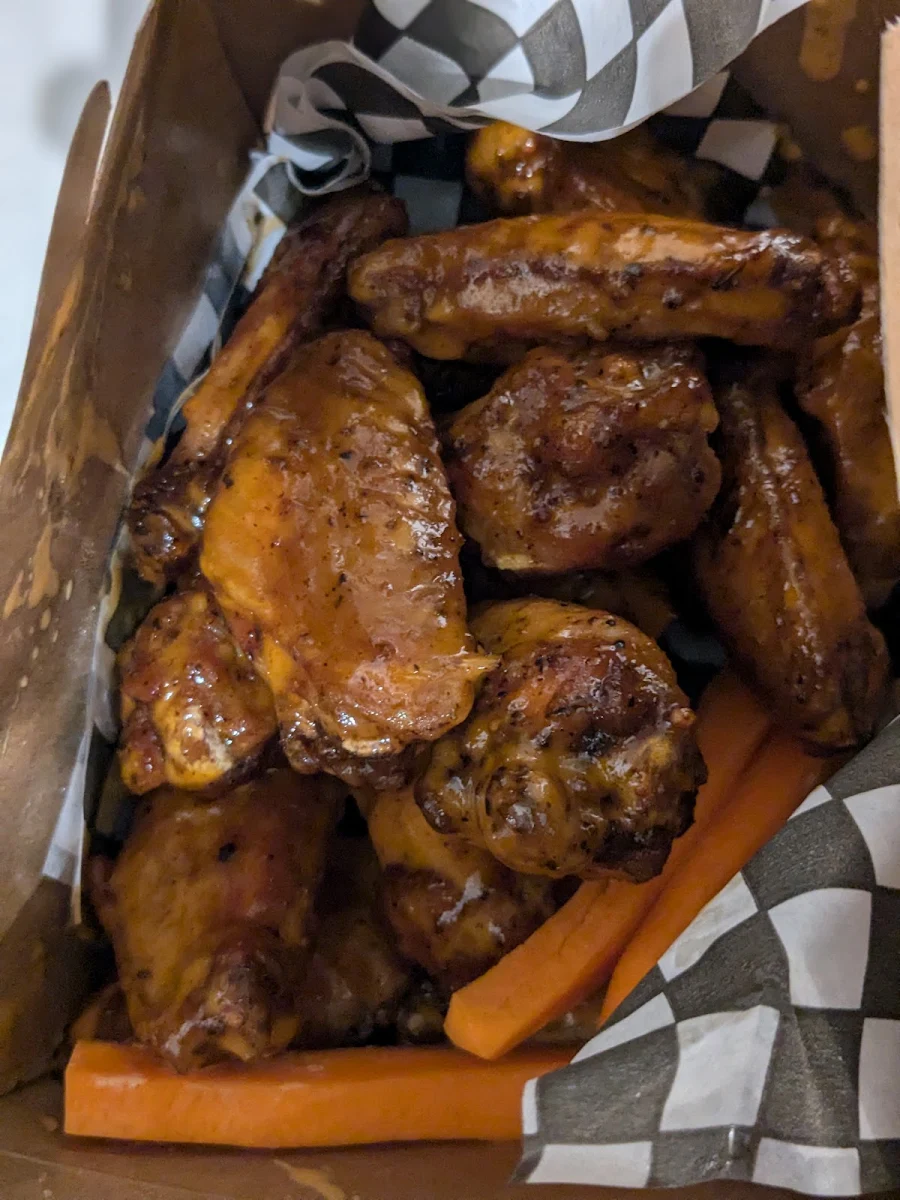 Chipotle Chicken Wings, Habibz Corner