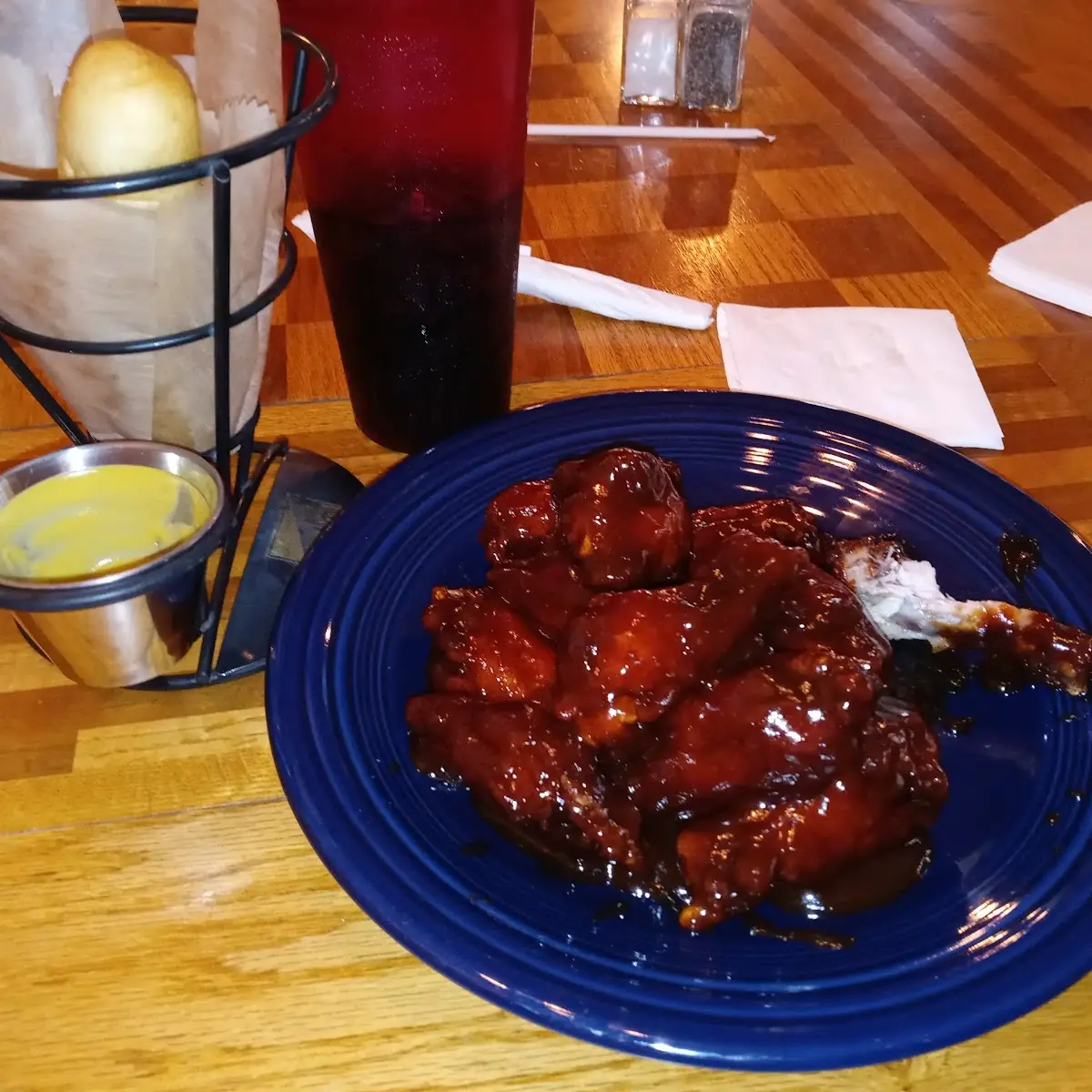 BBQ Wings & Breadsticks