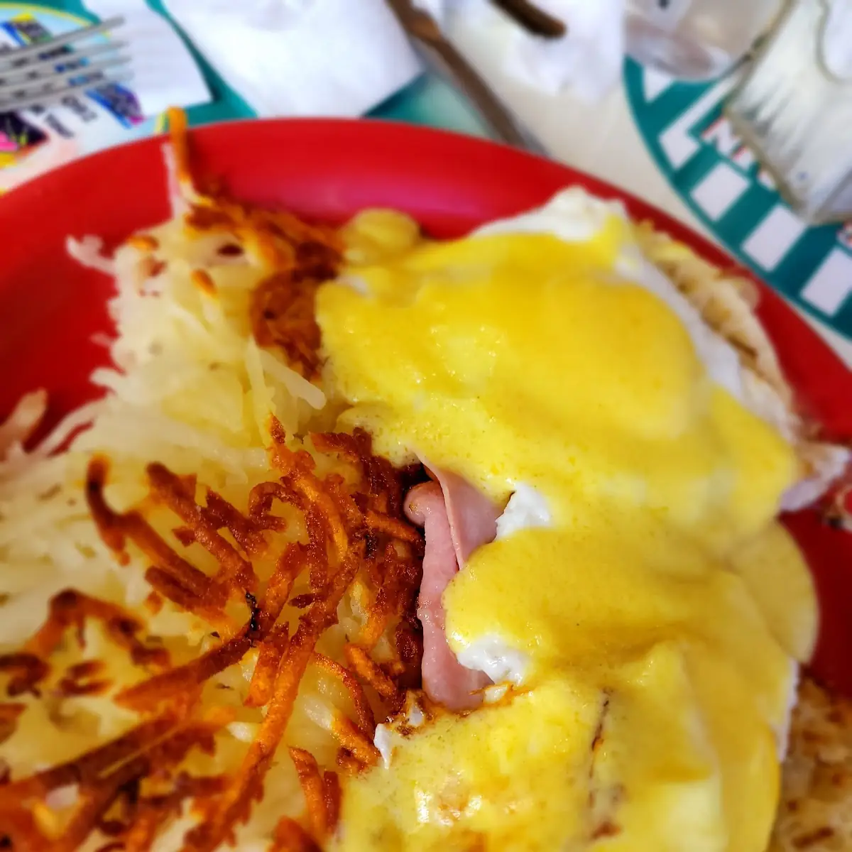 10 Classic Eggs Benedict