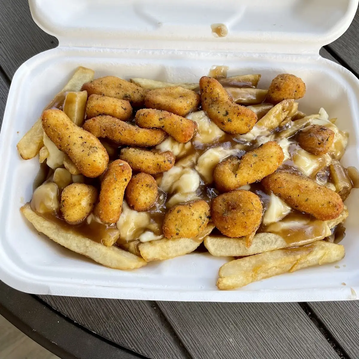 Boneless Wing Poutine