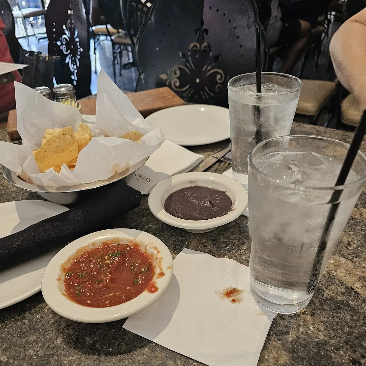 Chips Salsa & Black Bean Dip