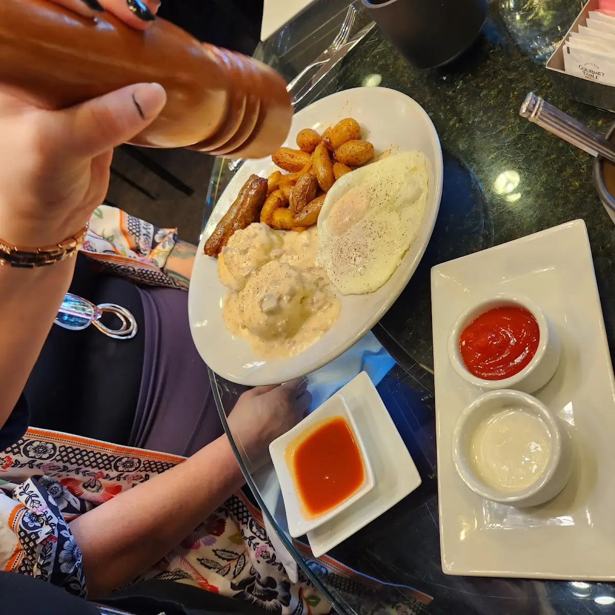 Biscuits & Gravy