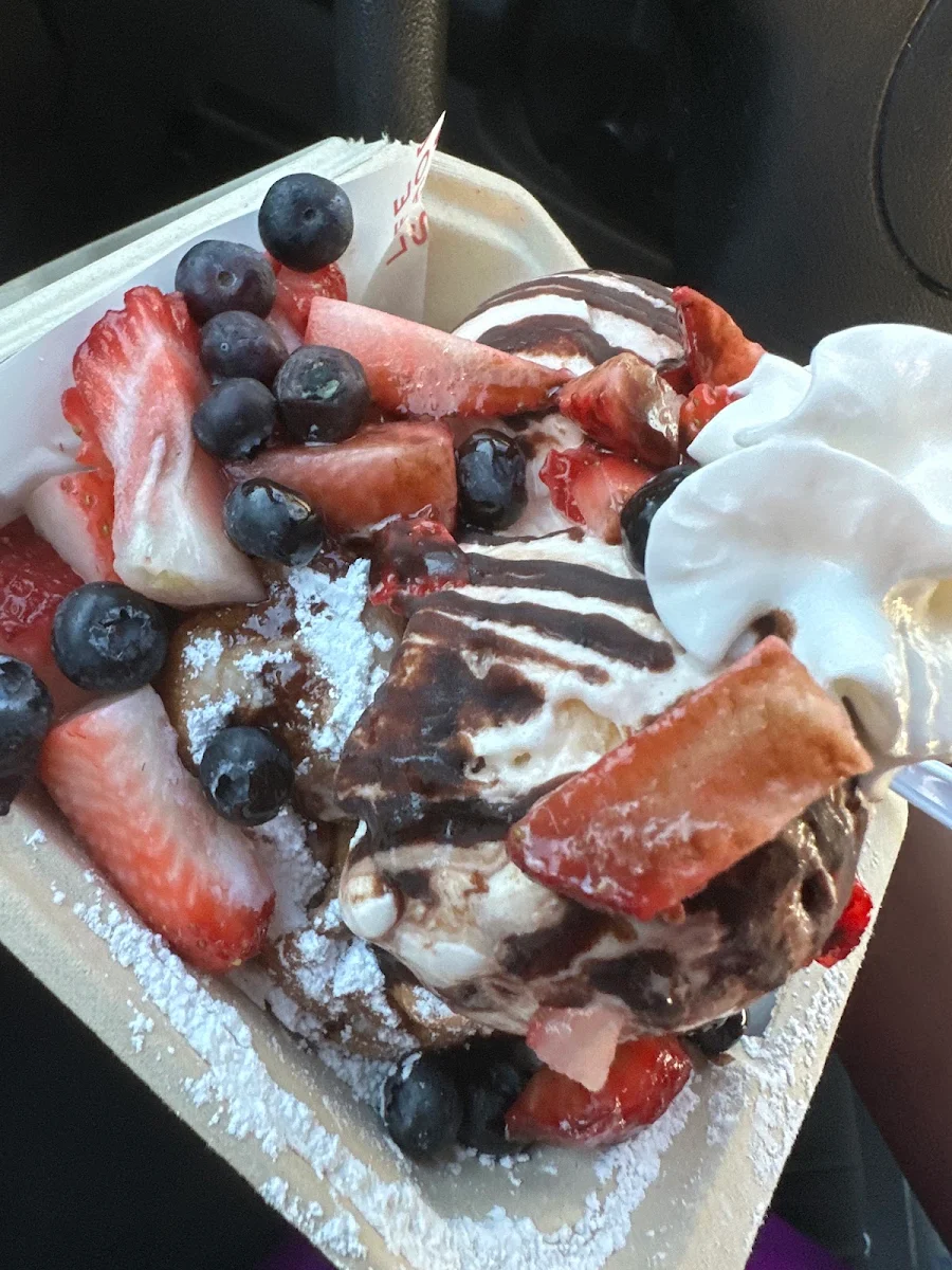 Very Berry Funnel Cake