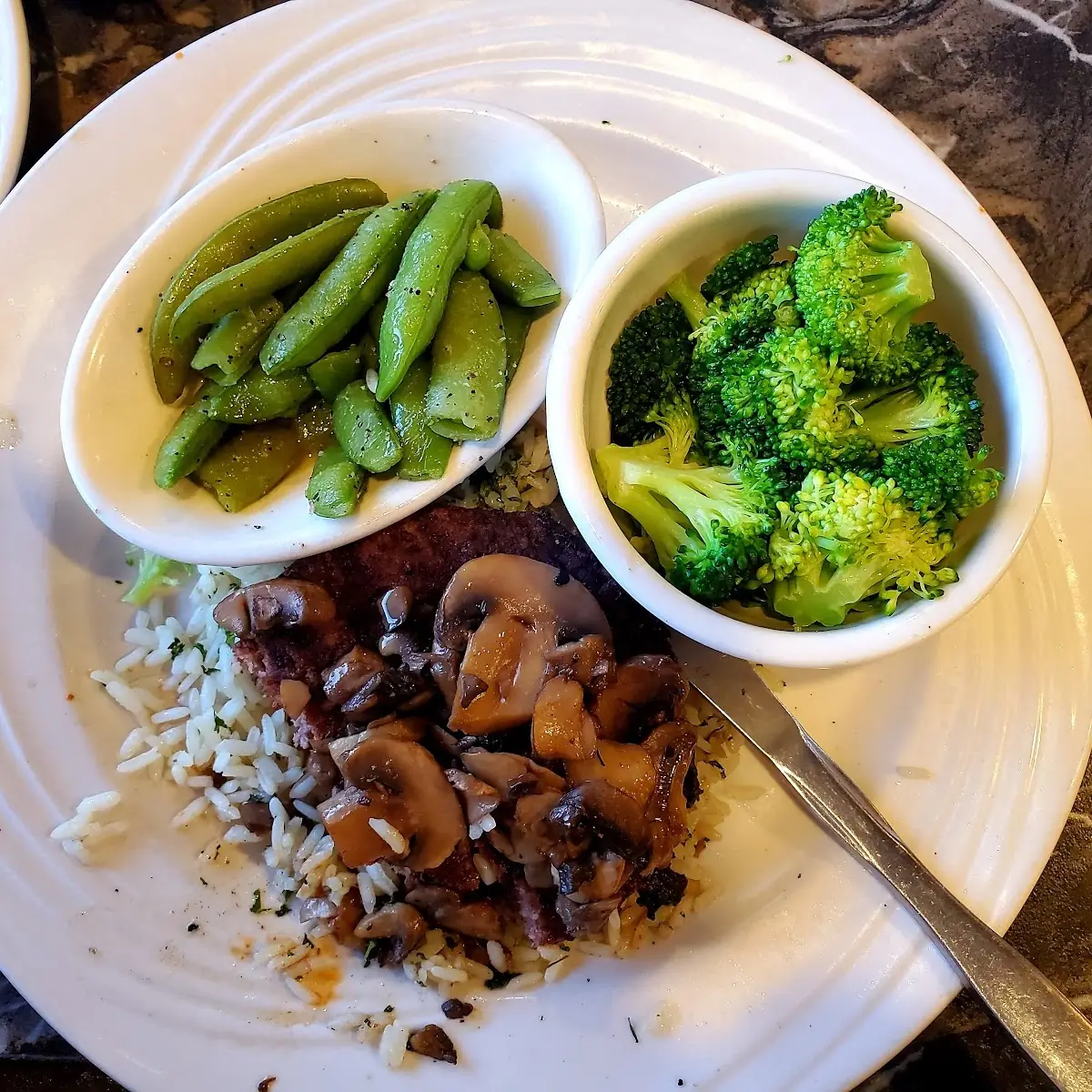 The Black-Eyed Pea Classic Vegetable Plate