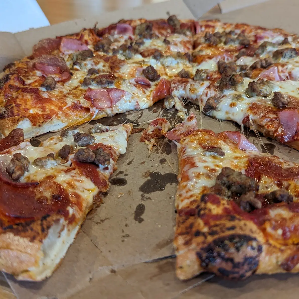 Meatzza Pizza