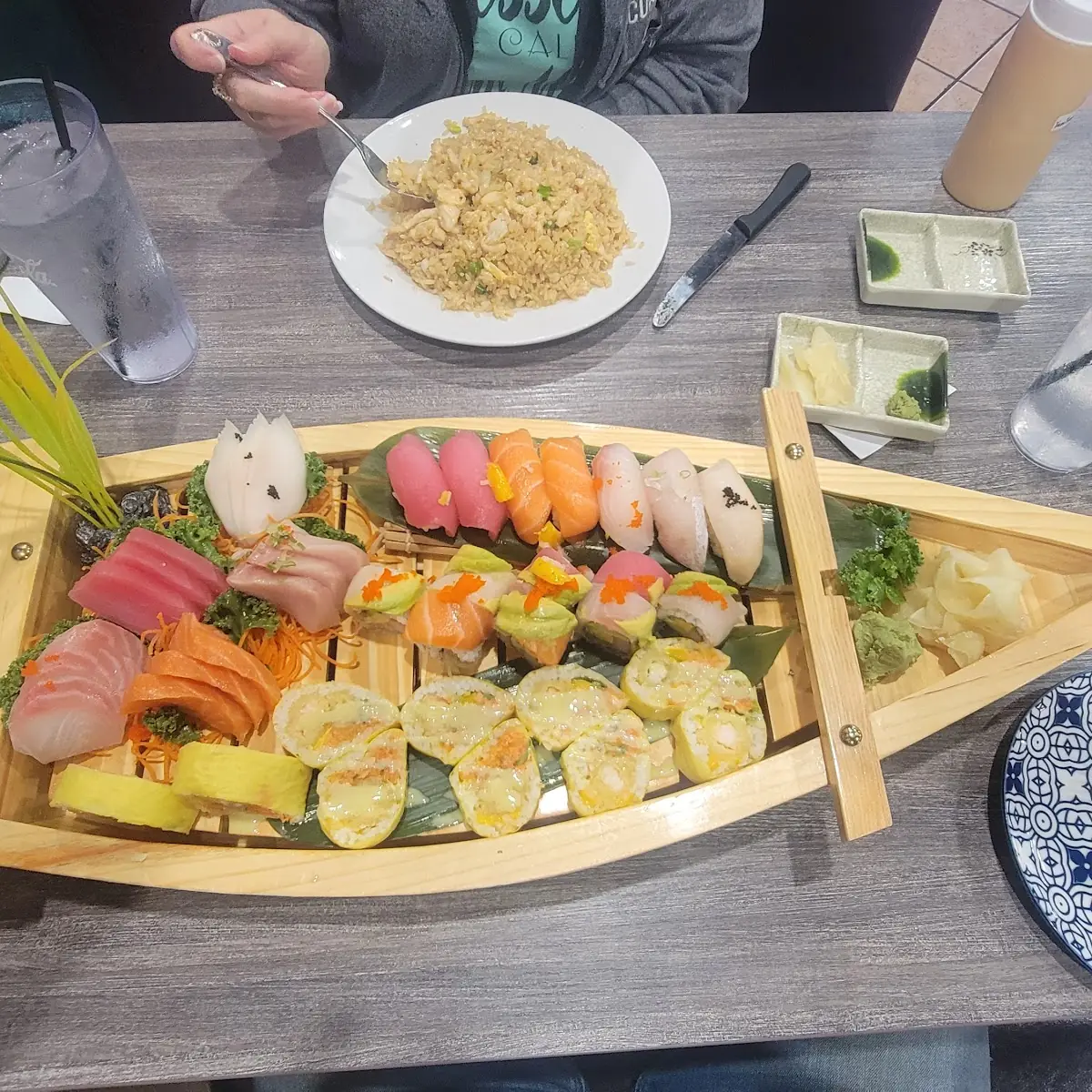 Sushi Love Boat
