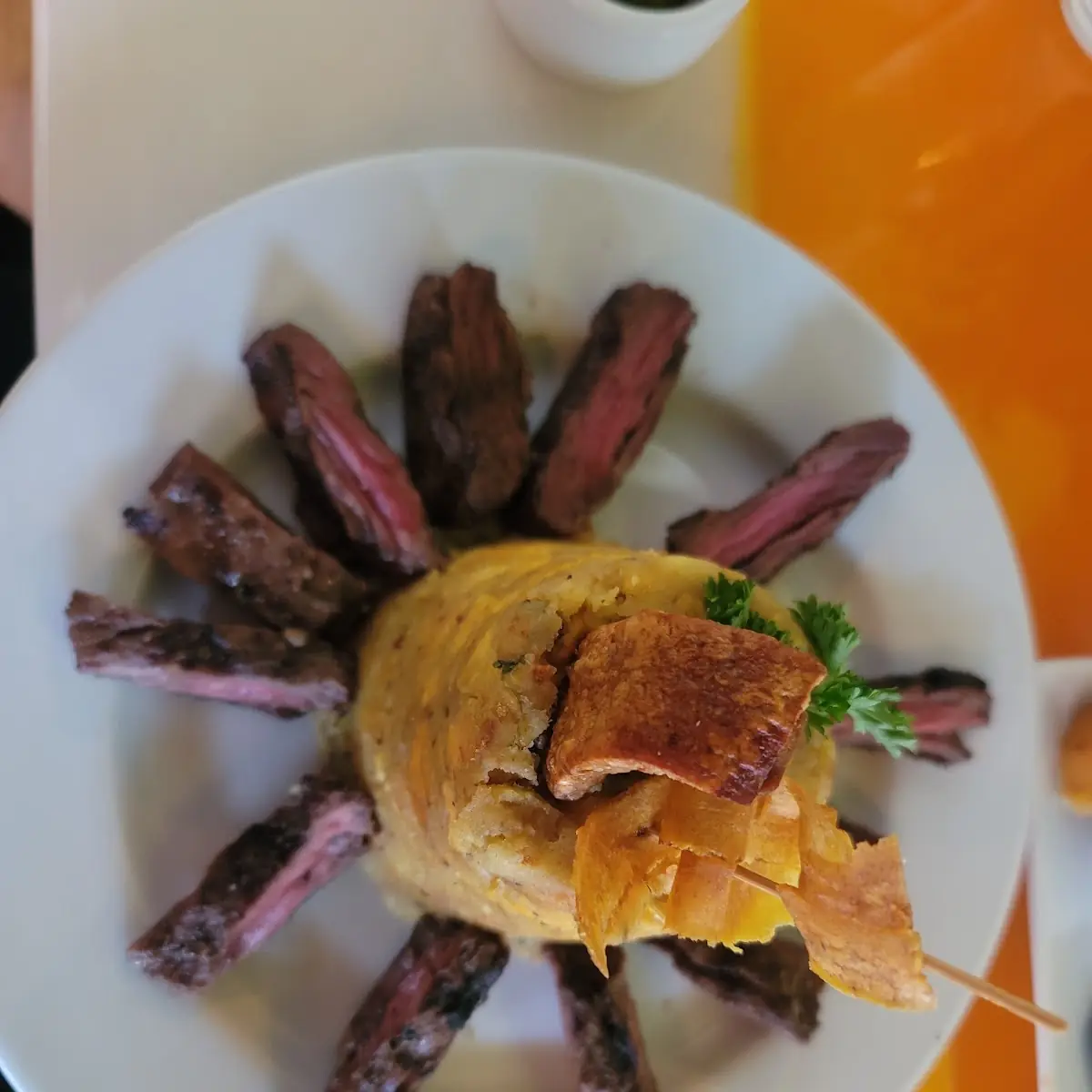 Tres Carnes Mofongo