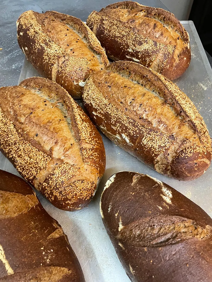 Highlights, Hampton Corner Cafe/Bakery
