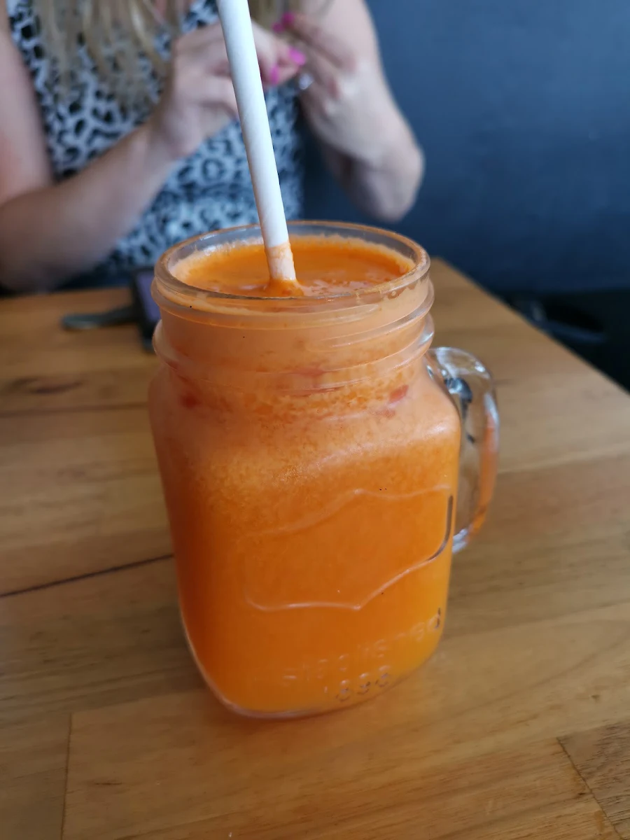 Highlights, Hampton Corner Cafe/Bakery