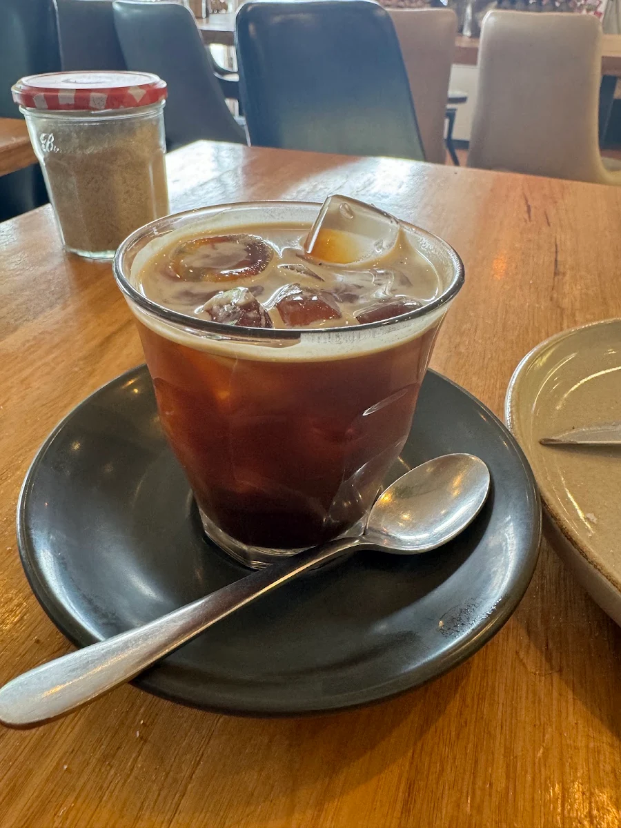 Highlights, Hampton Corner Cafe/Bakery