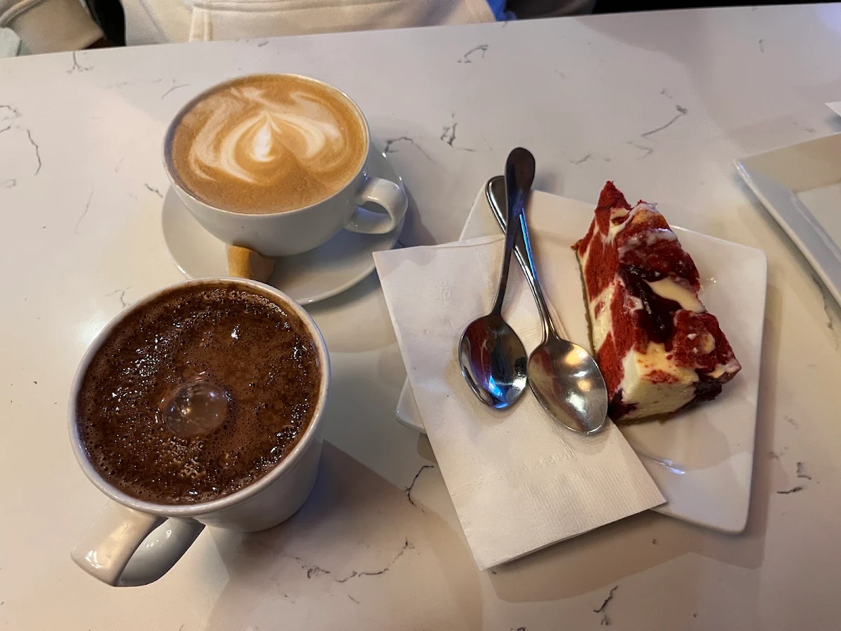 Hot Chocolate, Coffee Culture Café & Eatery