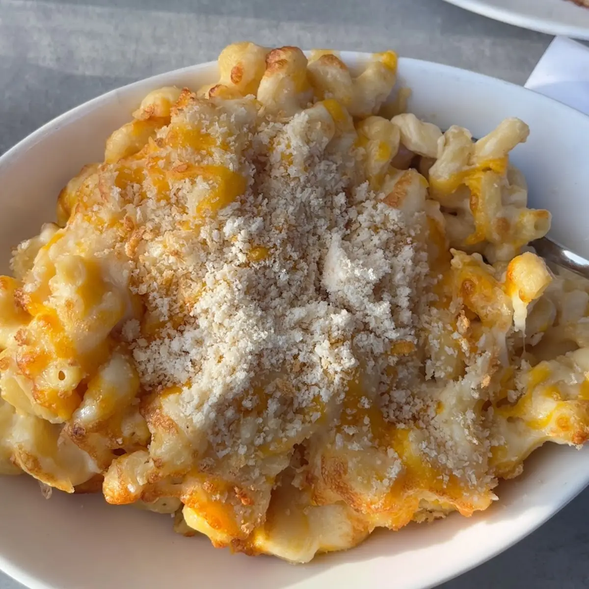 Cajun and Crab Lobster Mac and Cheese