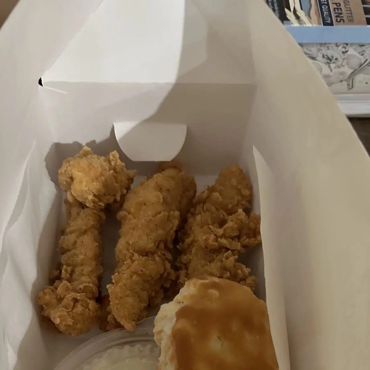 Chicken Tenders with Mashed Potatoes