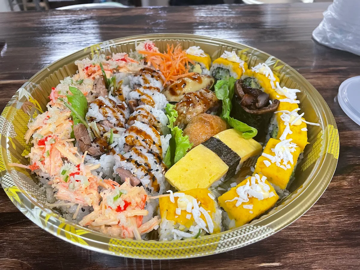 Maki Tray One, Sushi Queens