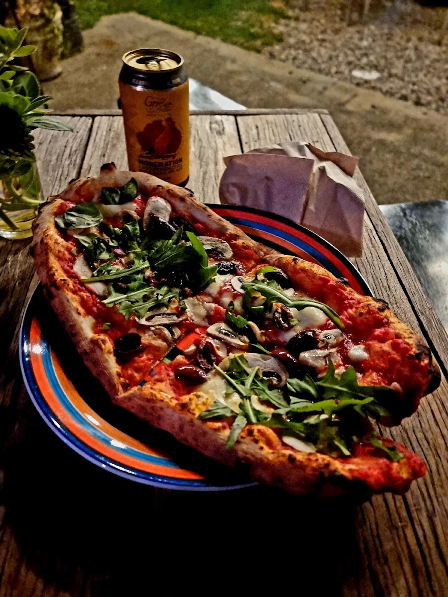 Pizza Mushroom and Garlic