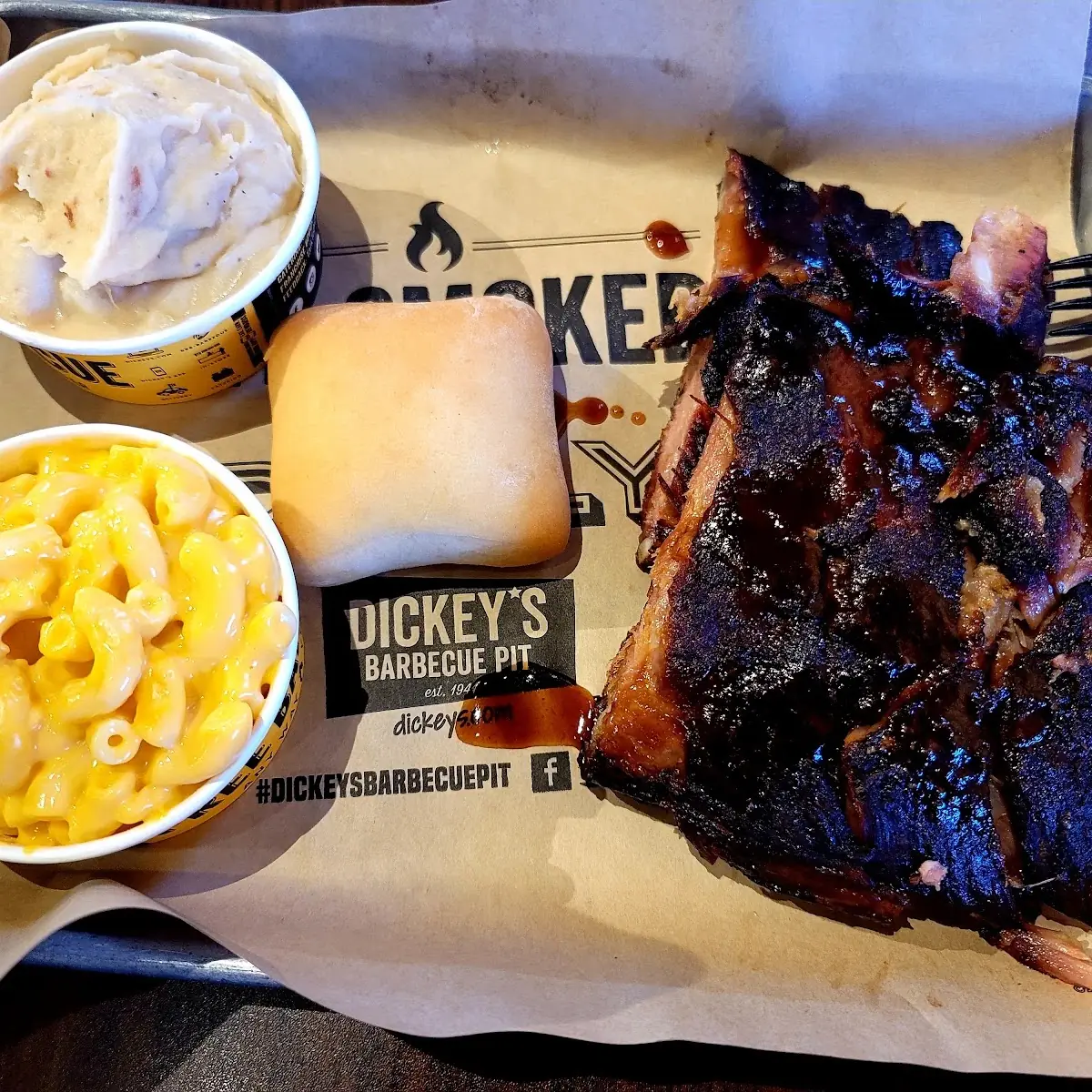 Pork Ribs with Mac & Cheese Potatoes