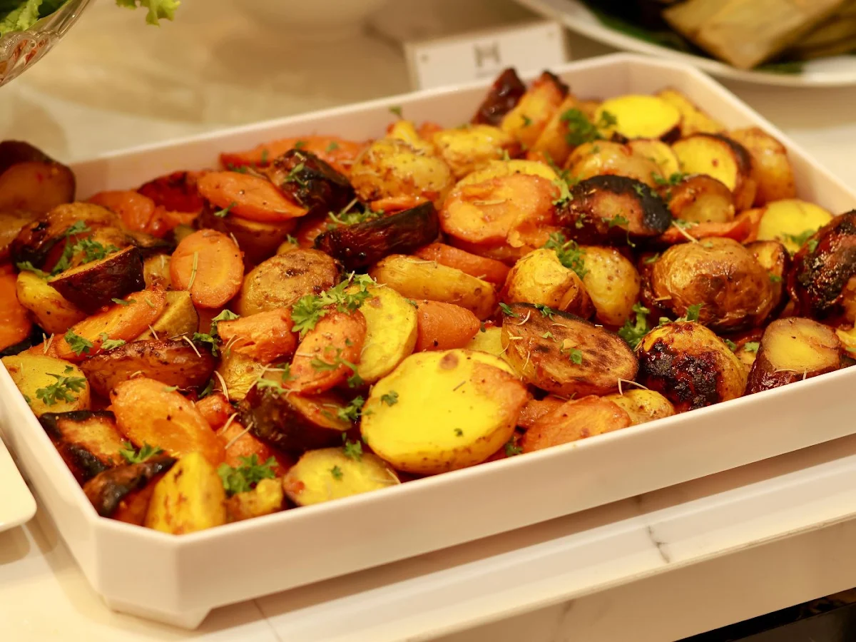 Highlights, Family Roast Carvery