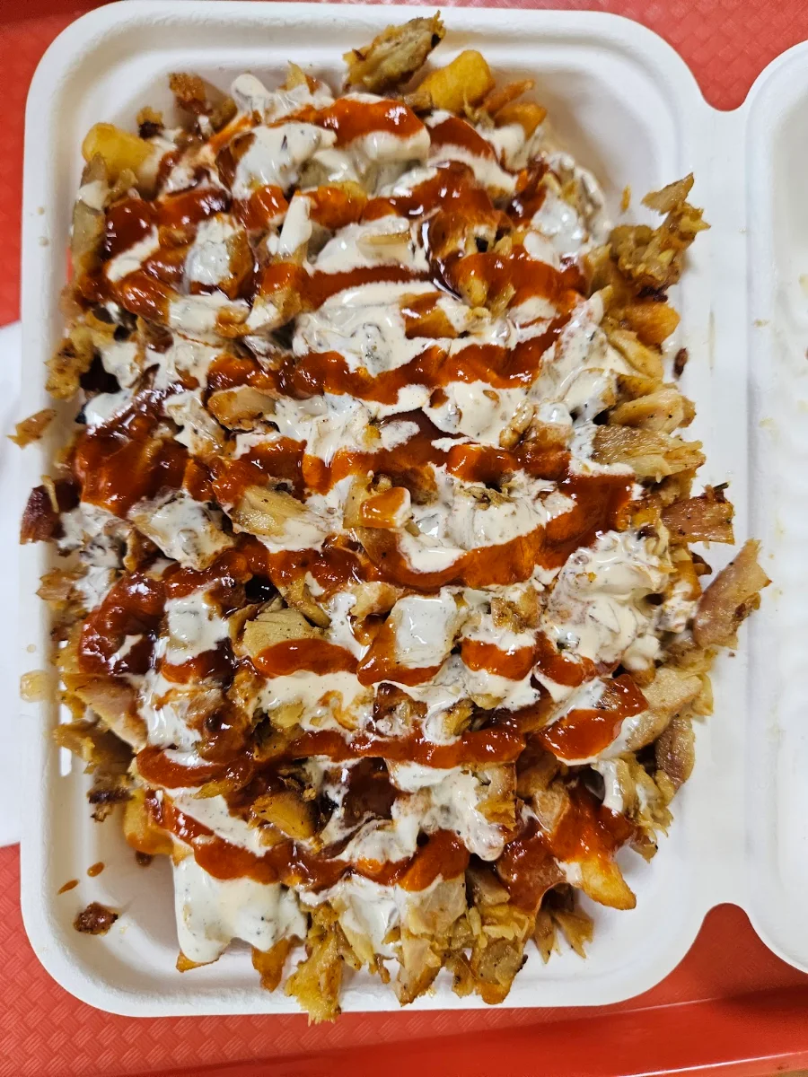 Shawarma Poutine