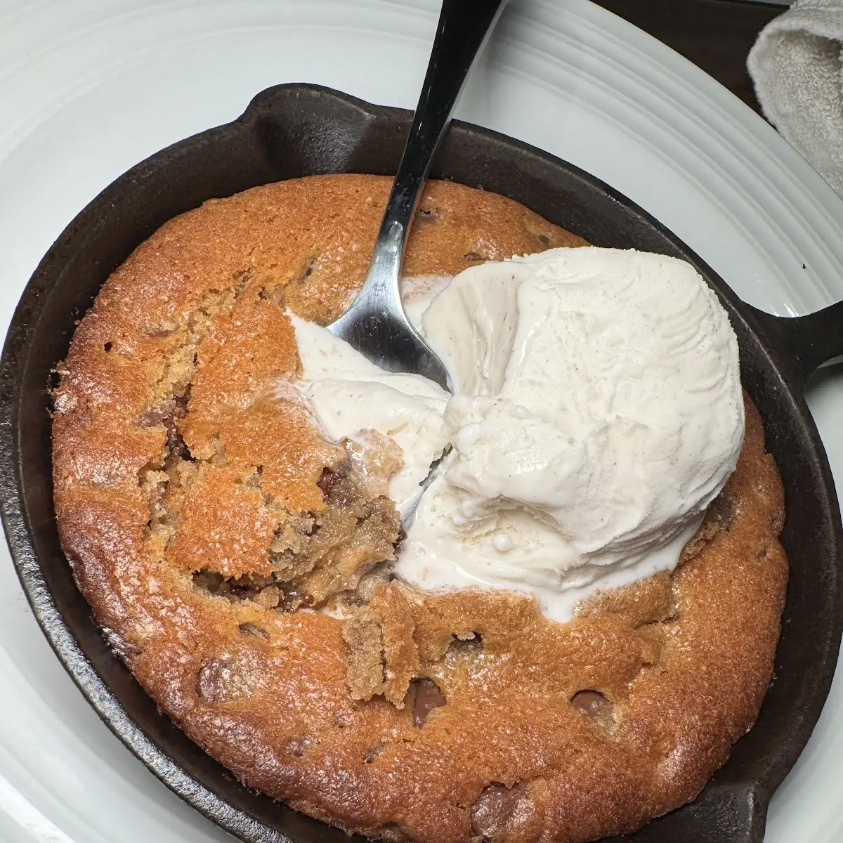 Chocolate Chip Pizookie