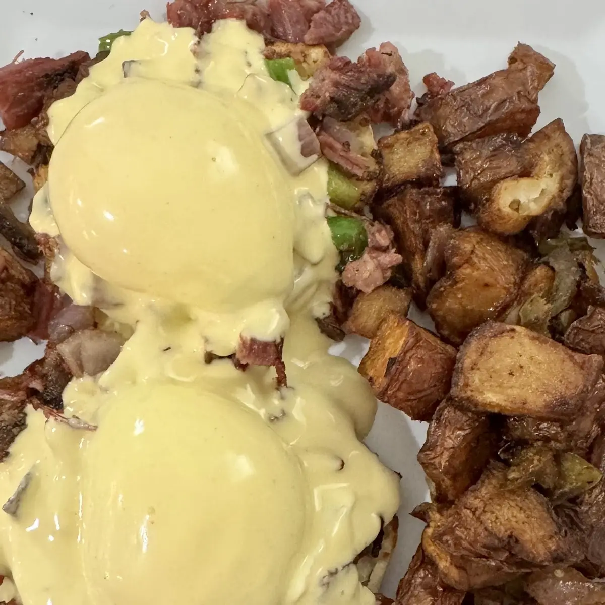 Eggs Benedict with Home Fries