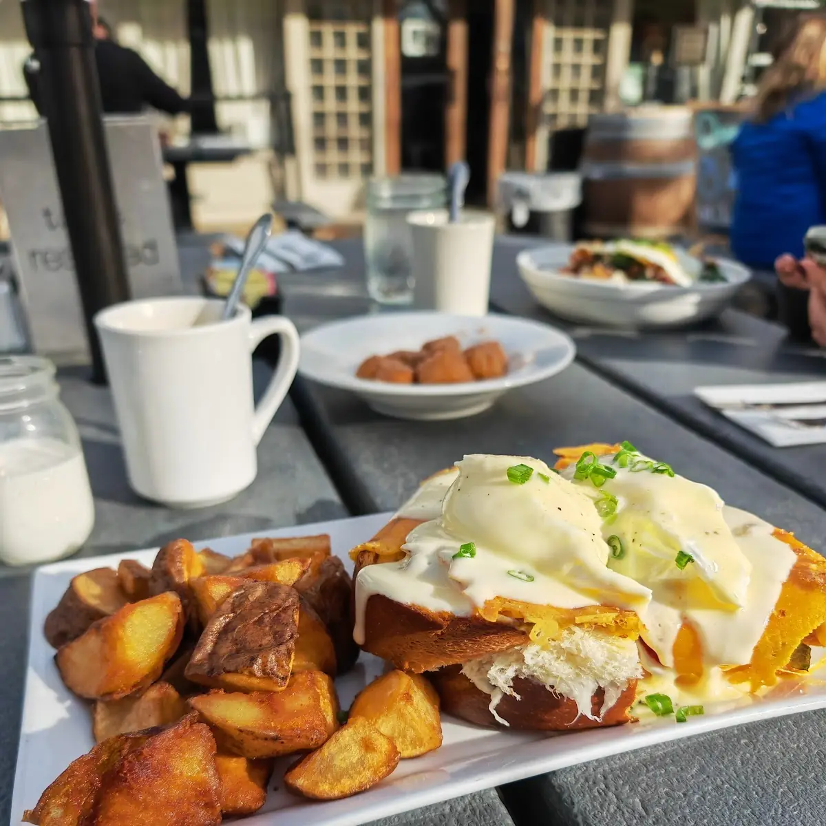 Grilled Cheese Eggs Benedict
